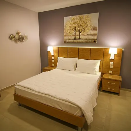 סלוניקי La Place De La Gare Suites - New Subway Station מראה חיצוני תמונה
