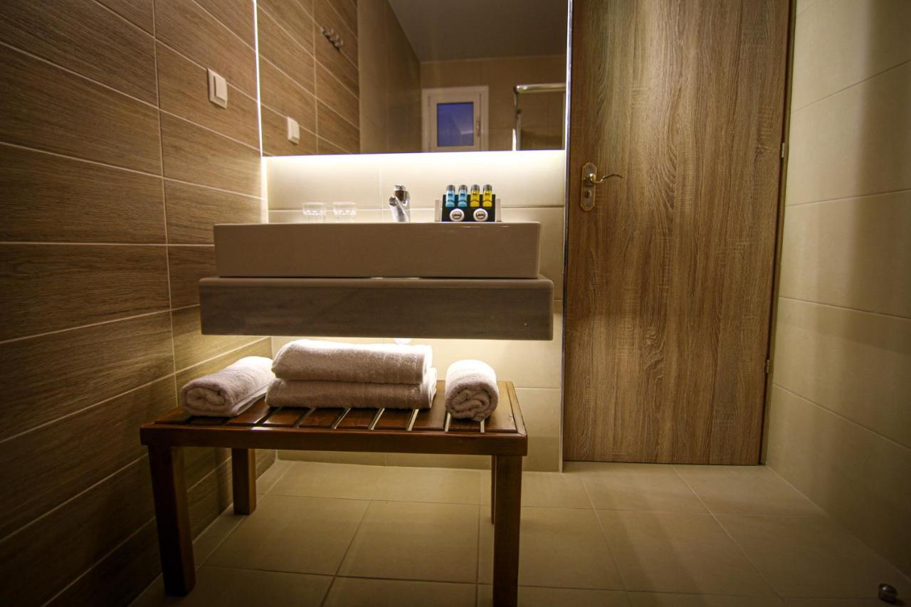 La Place De La Gare - New Subway Station Apartment